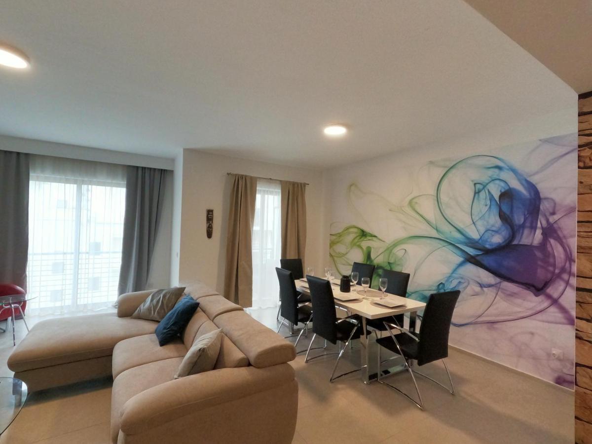 Korzo Suites St. Julian'S Esterno foto