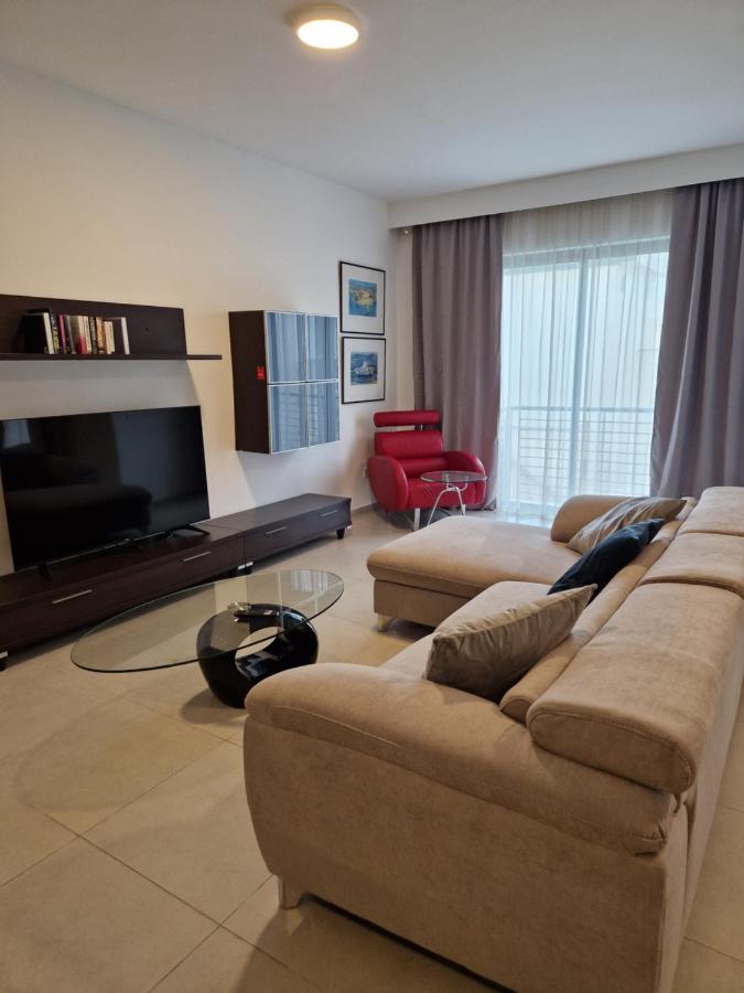 Korzo Suites St. Julian'S Esterno foto