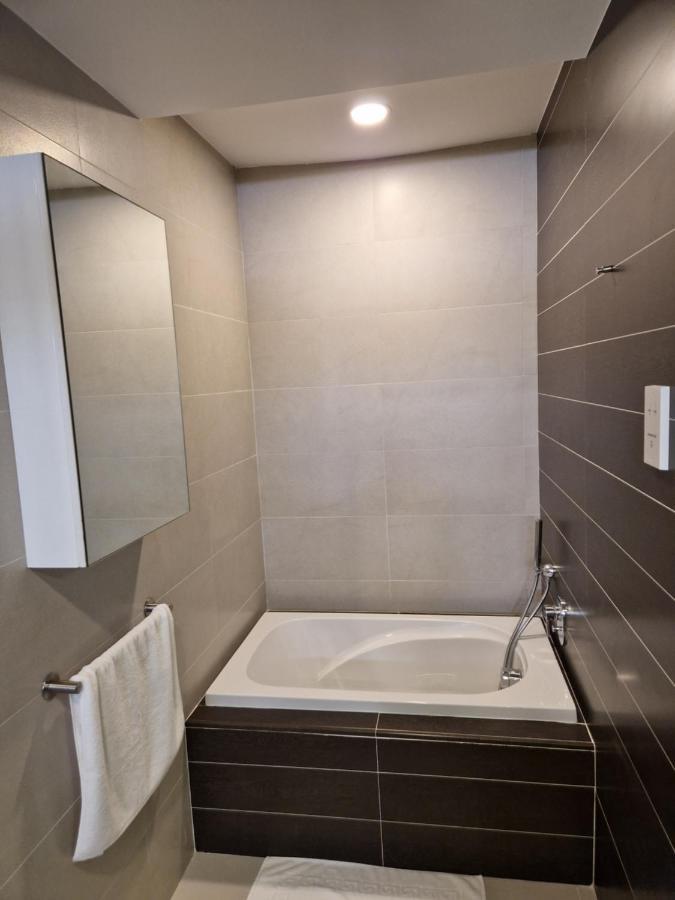 Korzo Suites St. Julian'S Esterno foto