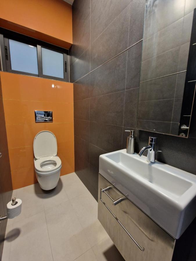 Korzo Suites St. Julian'S Esterno foto