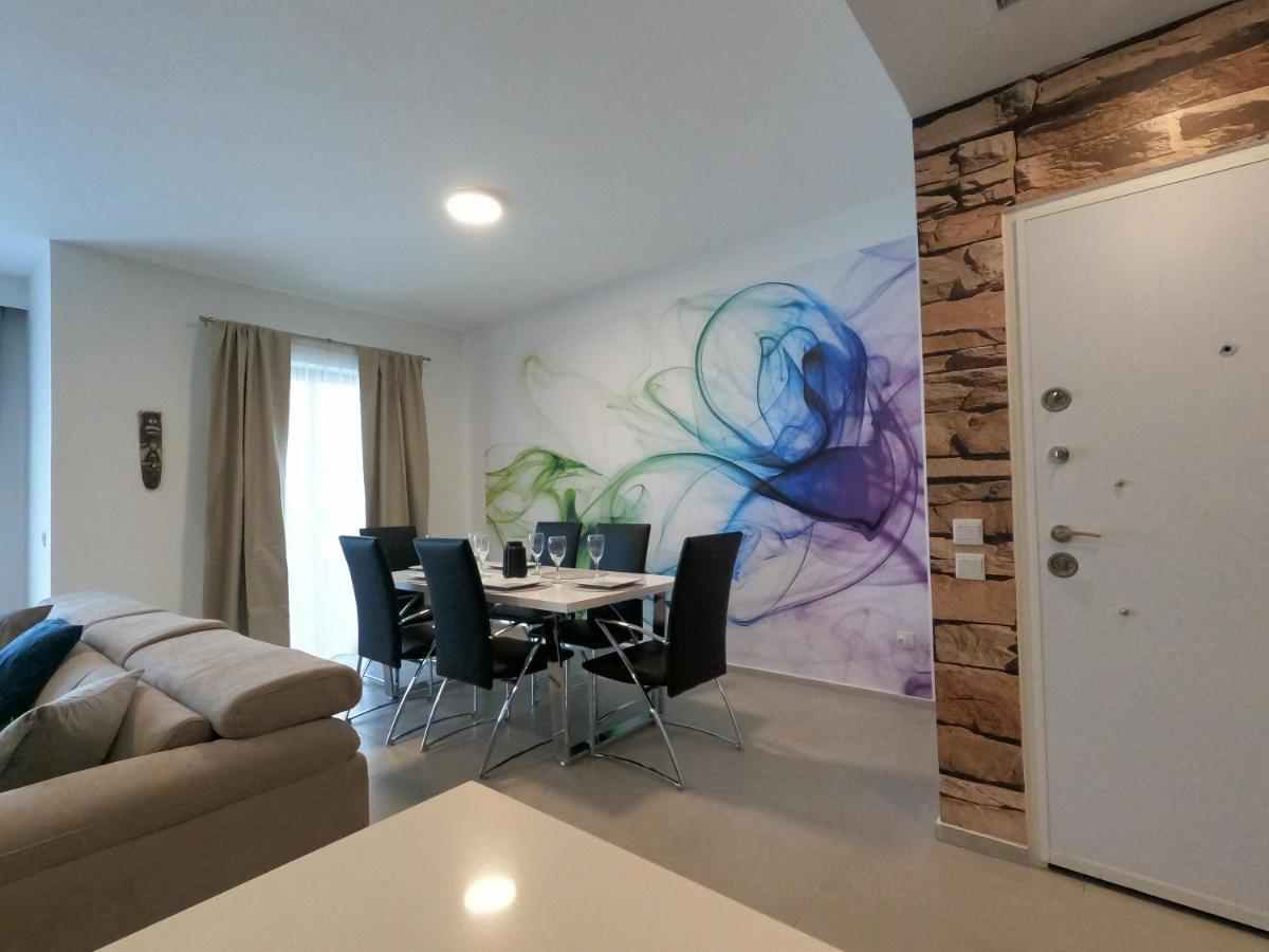Korzo Suites St. Julian'S Esterno foto