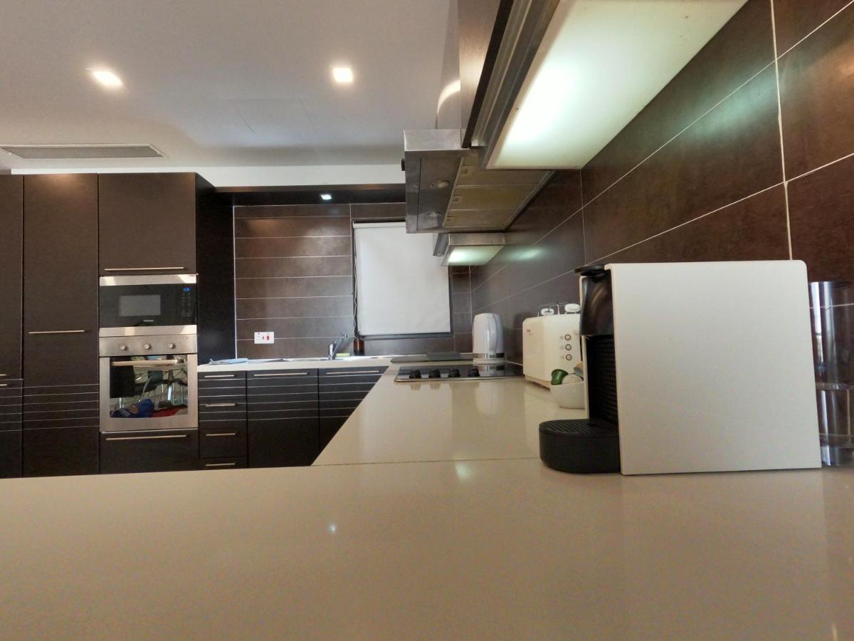 Korzo Suites St. Julian'S Esterno foto