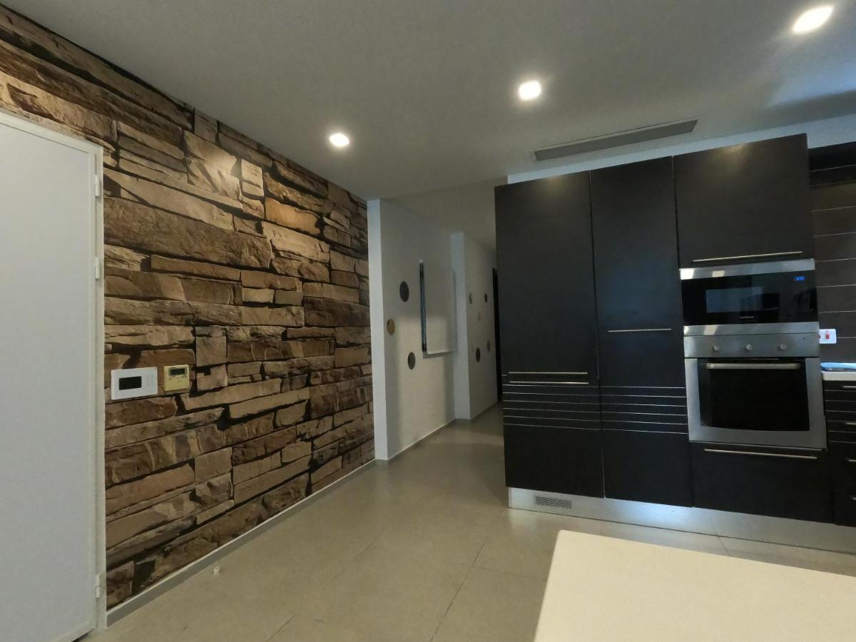 Korzo Suites St. Julian'S Esterno foto