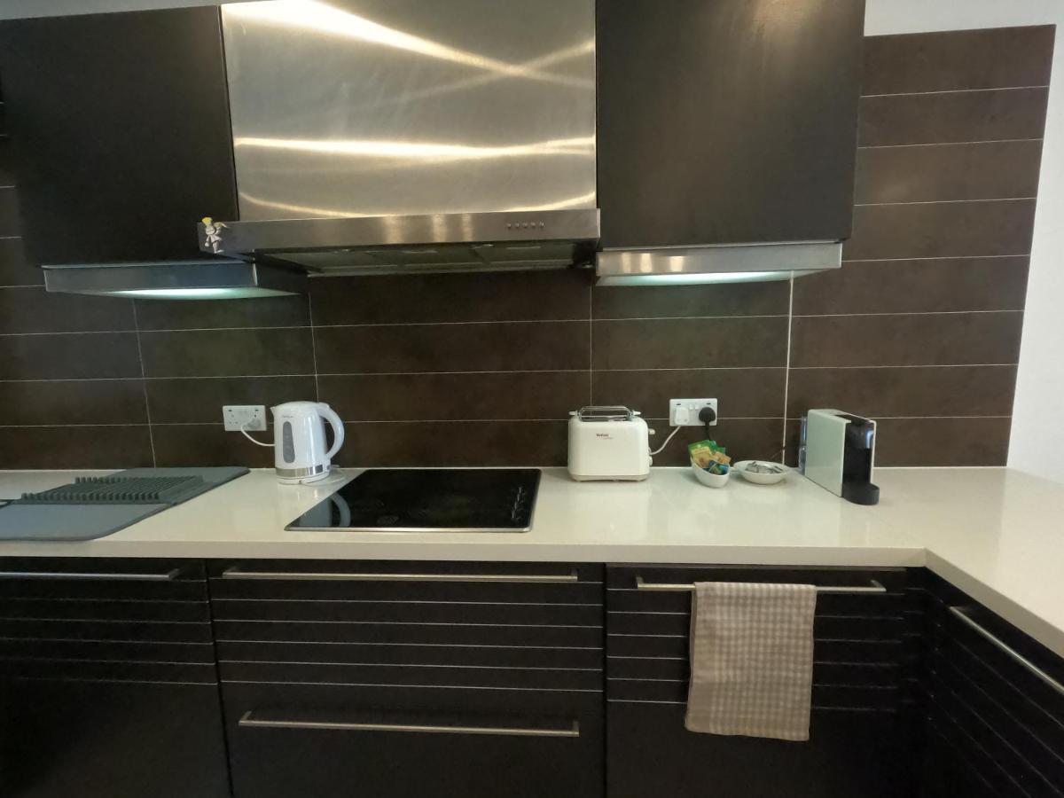 Korzo Suites St. Julian'S Esterno foto