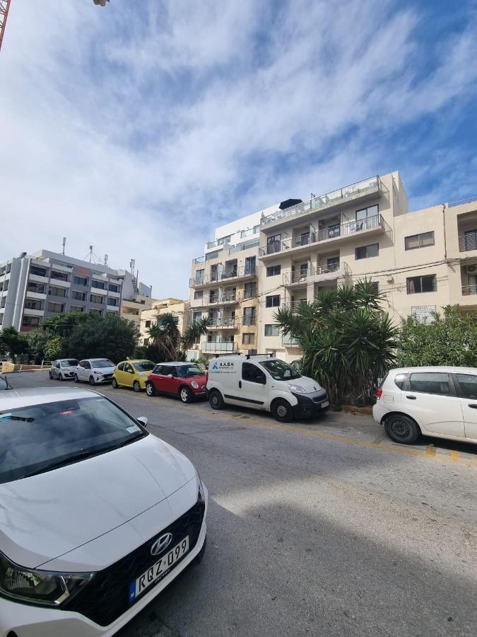 Korzo Suites St. Julian'S Esterno foto